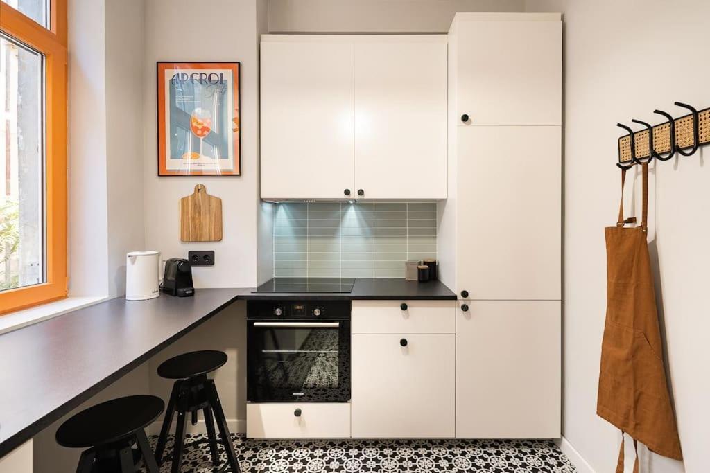 Old City Apartment - Self Check-In Bukares Bagian luar foto
