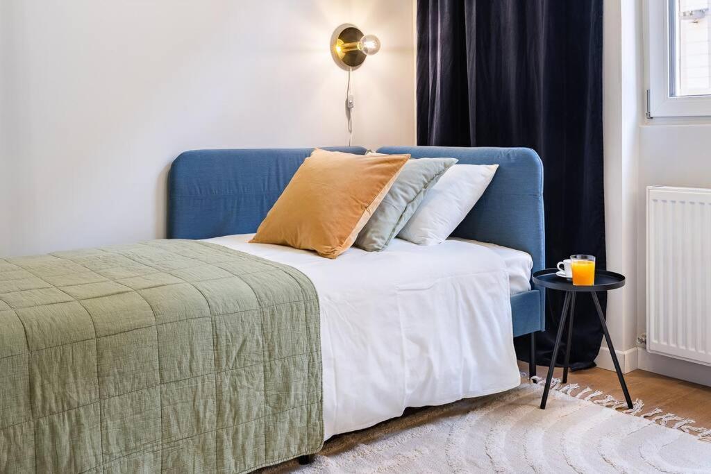Old City Apartment - Self Check-In Bukares Bagian luar foto