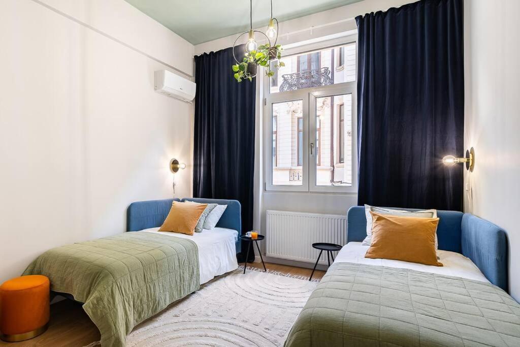 Old City Apartment - Self Check-In Bukares Bagian luar foto