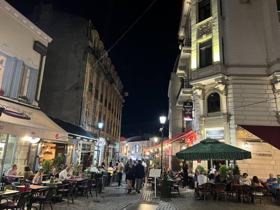 Old City Apartment - Self Check-In Bukares Bagian luar foto